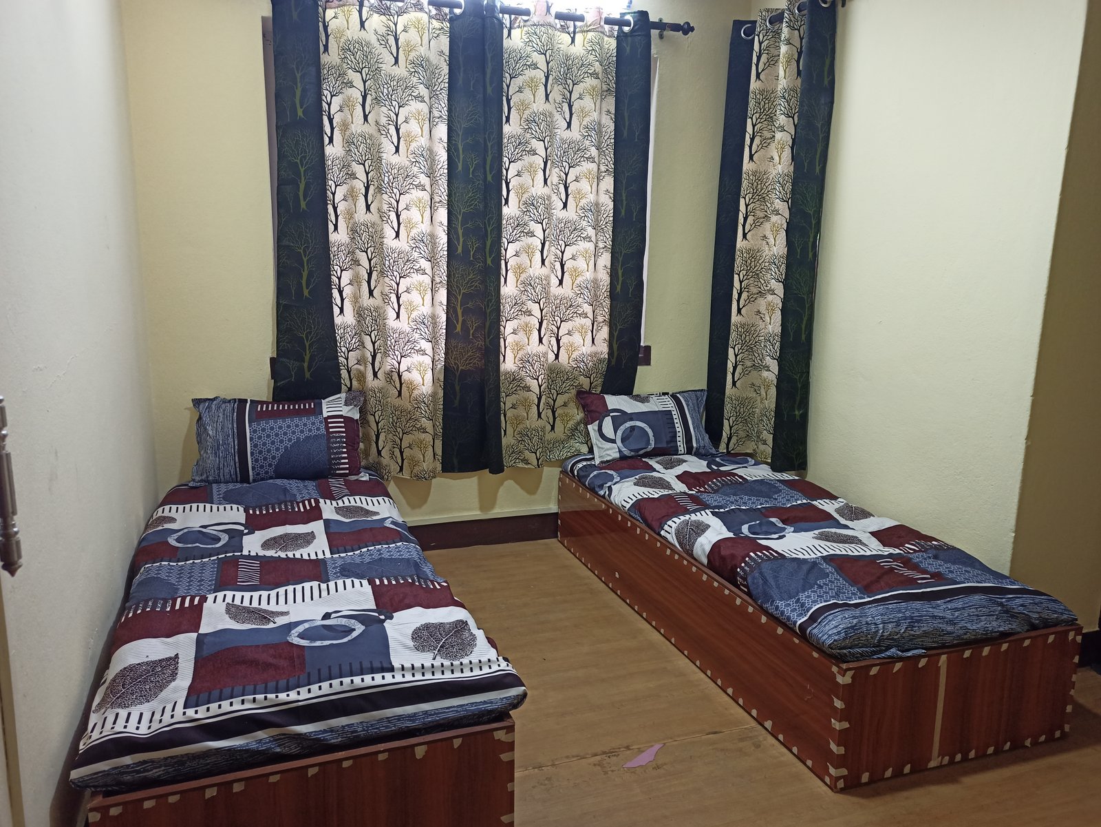 Mid Town Boys Hostel 