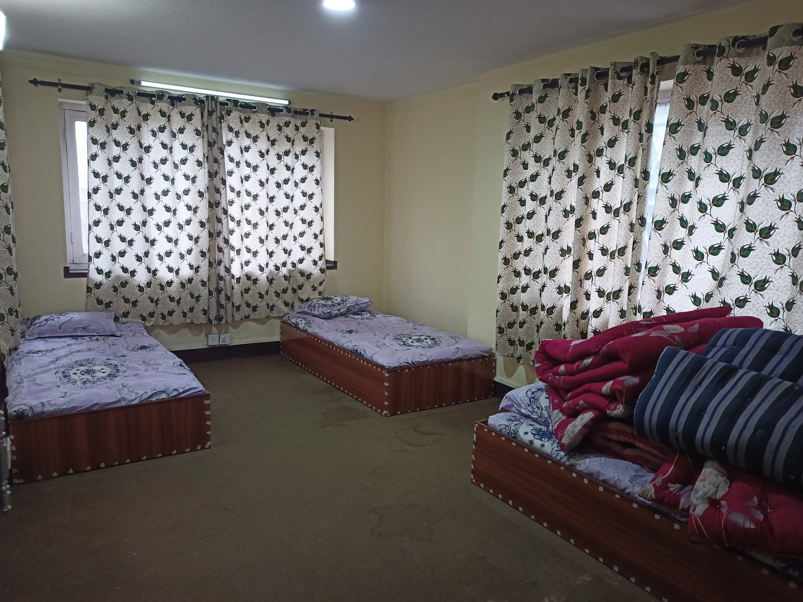Mid Town Boys Hostel 