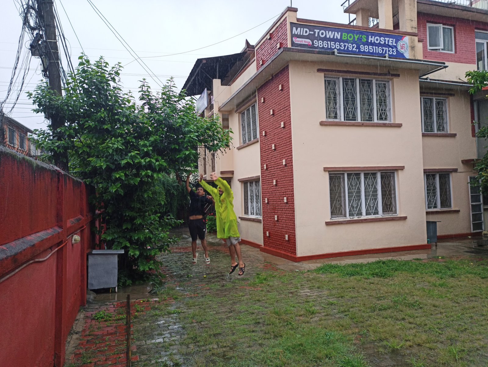 Mid Town Boys Hostel 